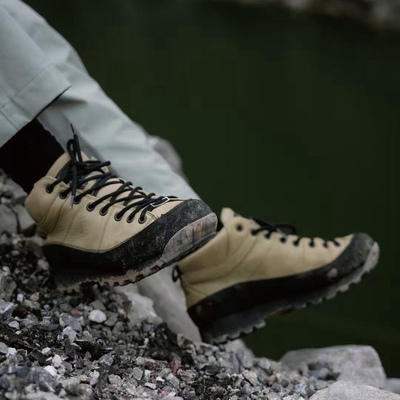 秋冬款防水防滑摩纳哥户外徒步中帮轻便耐磨登山鞋真皮男女情侣款