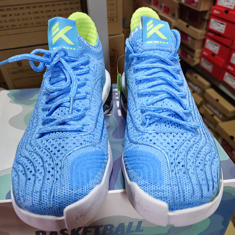 安踏男减震低帮汤普森7篮球鞋