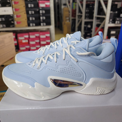 特步林书豪逆天一代战靴后卫低帮运动防滑耐磨篮球鞋876119120023