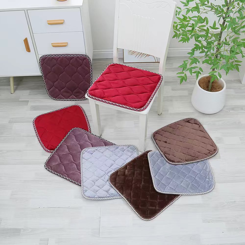 各种尺寸坐垫毛绒坐垫加厚防滑垫