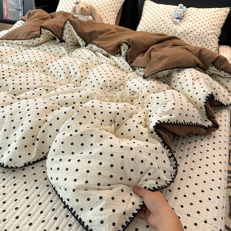 奶油小波点贝壳绣撞色床上四件套