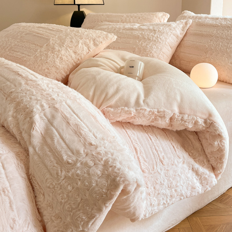 四件套雕花兔毛绒高级感少女粉色