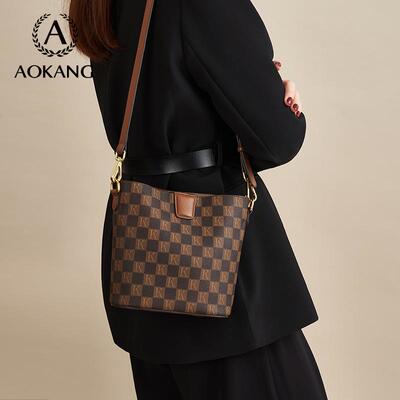 奥康通勤包复古中年妈妈包百搭