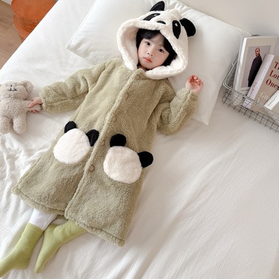 网红爆款小熊猫法兰绒抗静电睡袍