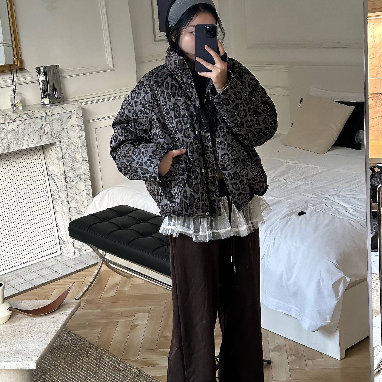 豹纹宽松羽绒服2025新款加厚女士保暖高端面包鸭绒外套