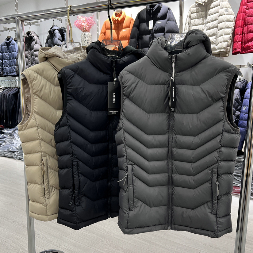 男士保暖马甲秋冬加厚加棉内里抓绒排骨款流行青年外穿背心可拆帽