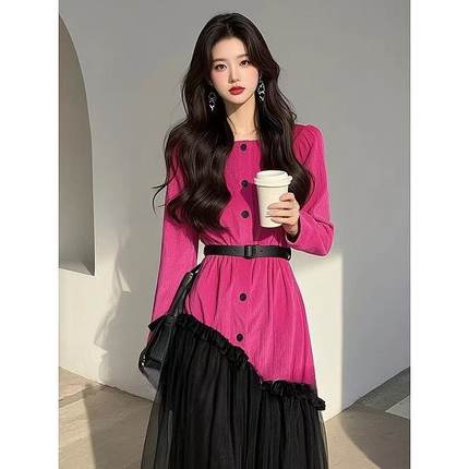 玫红色撞色拼接连衣裙2025年新款气质名媛高端法式赫本风绝美长裙