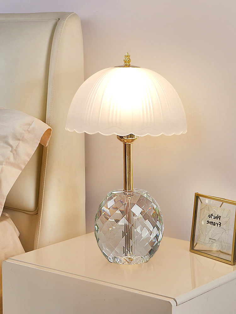 水晶卧室床头灯北欧轻奢客厅创意简约现代家用温馨浪漫结婚房台灯