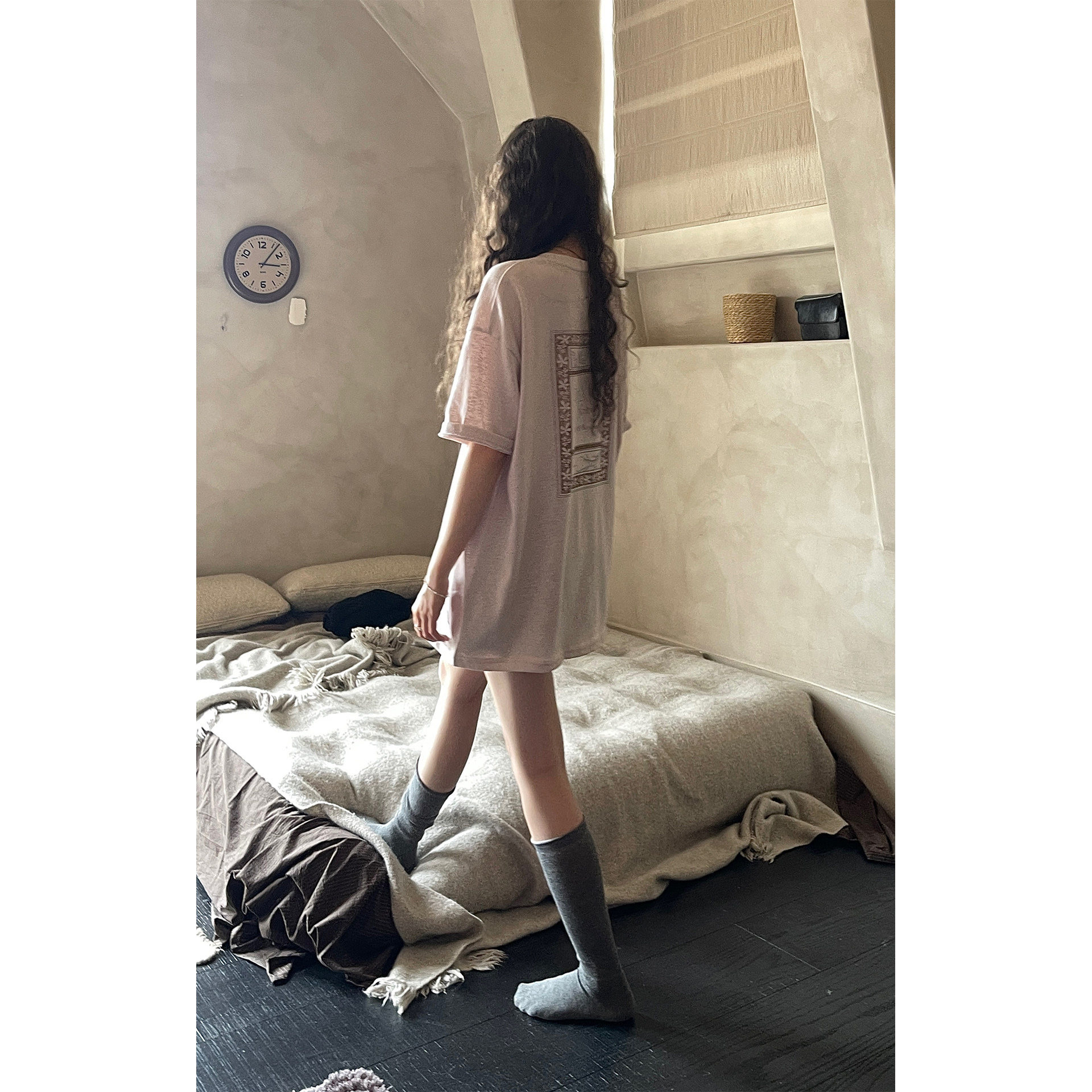星亿JMWOMEN"豆沙松枝框"脏粉调复古短袖T恤女夏宽松慵懒风圆领#