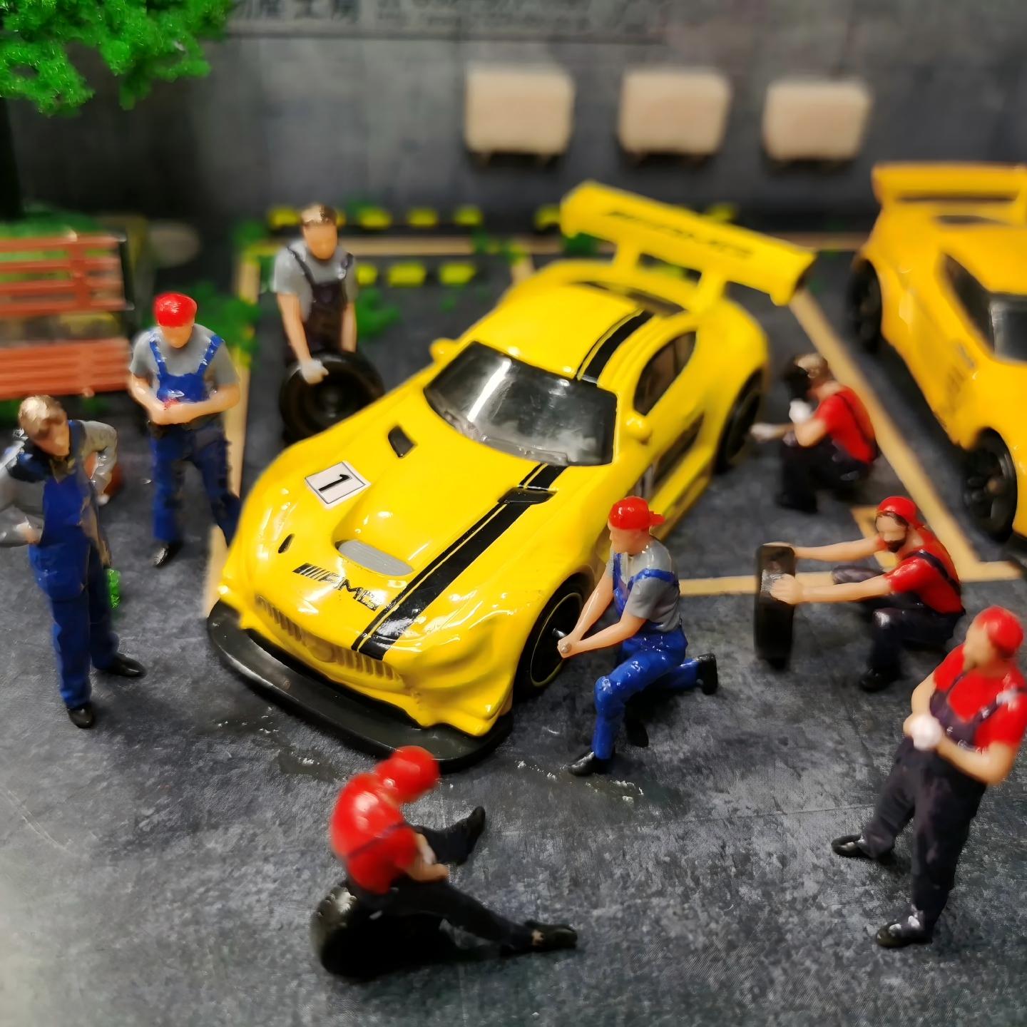 1/64 修车厂汽车维修工人拓意S25合金车模人偶车模微缩小人公仔