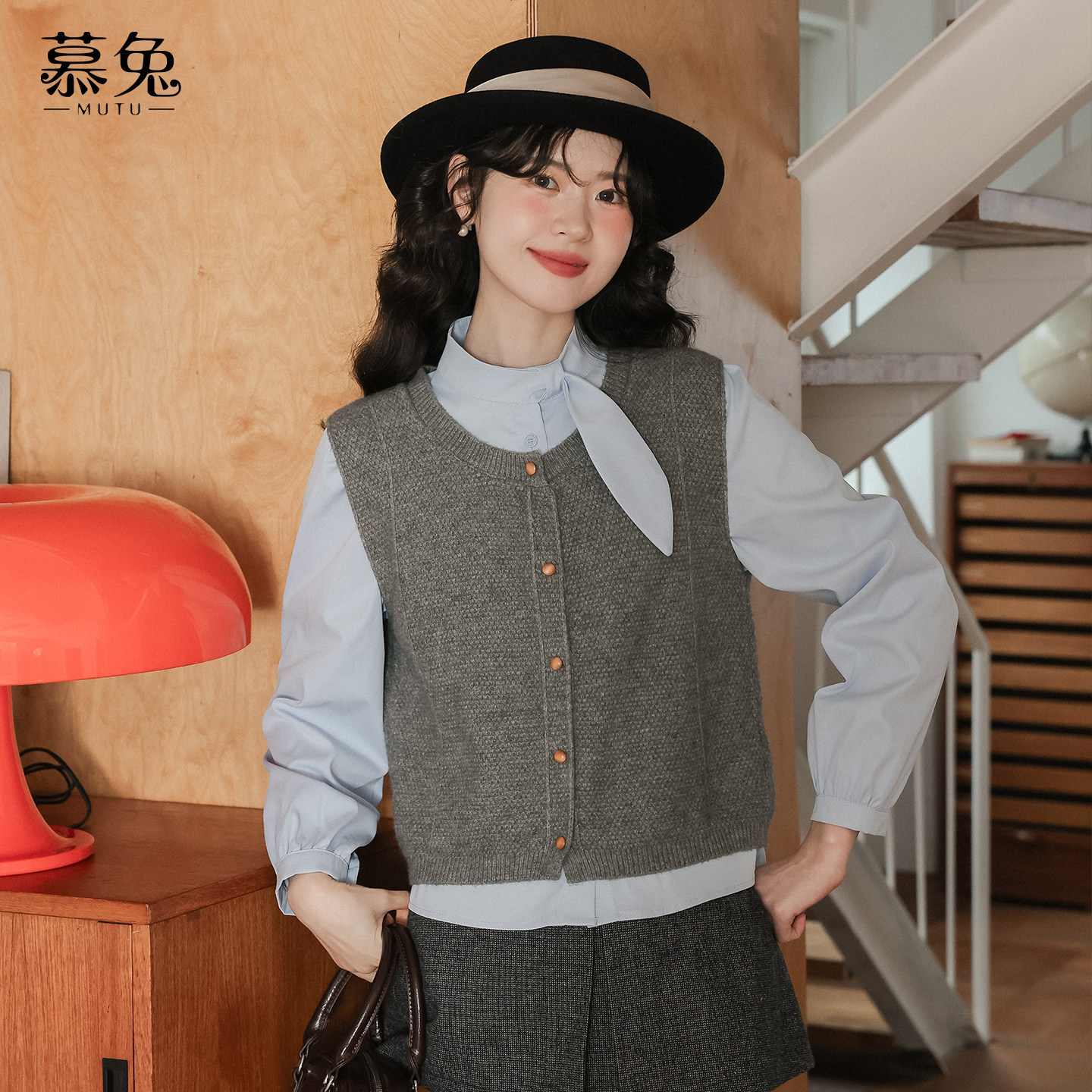 慕兔法式复古坎肩背心马甲女2026春季新款叠穿长袖衬衫上衣两件套,女装/女士精品,衬衫,淘宝优惠券,粉丝福利购,淘宝优惠卷