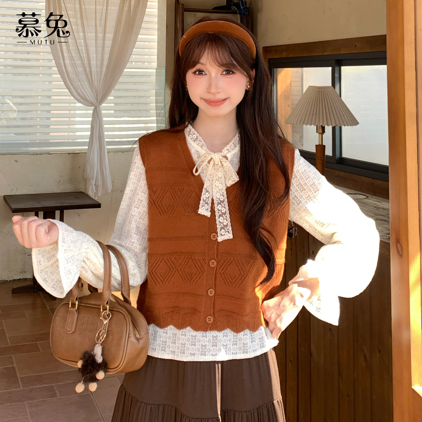 慕兔喇叭袖衬衫针织马甲两件套