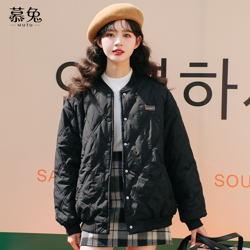 慕兔加厚圆领菱格棒球外套