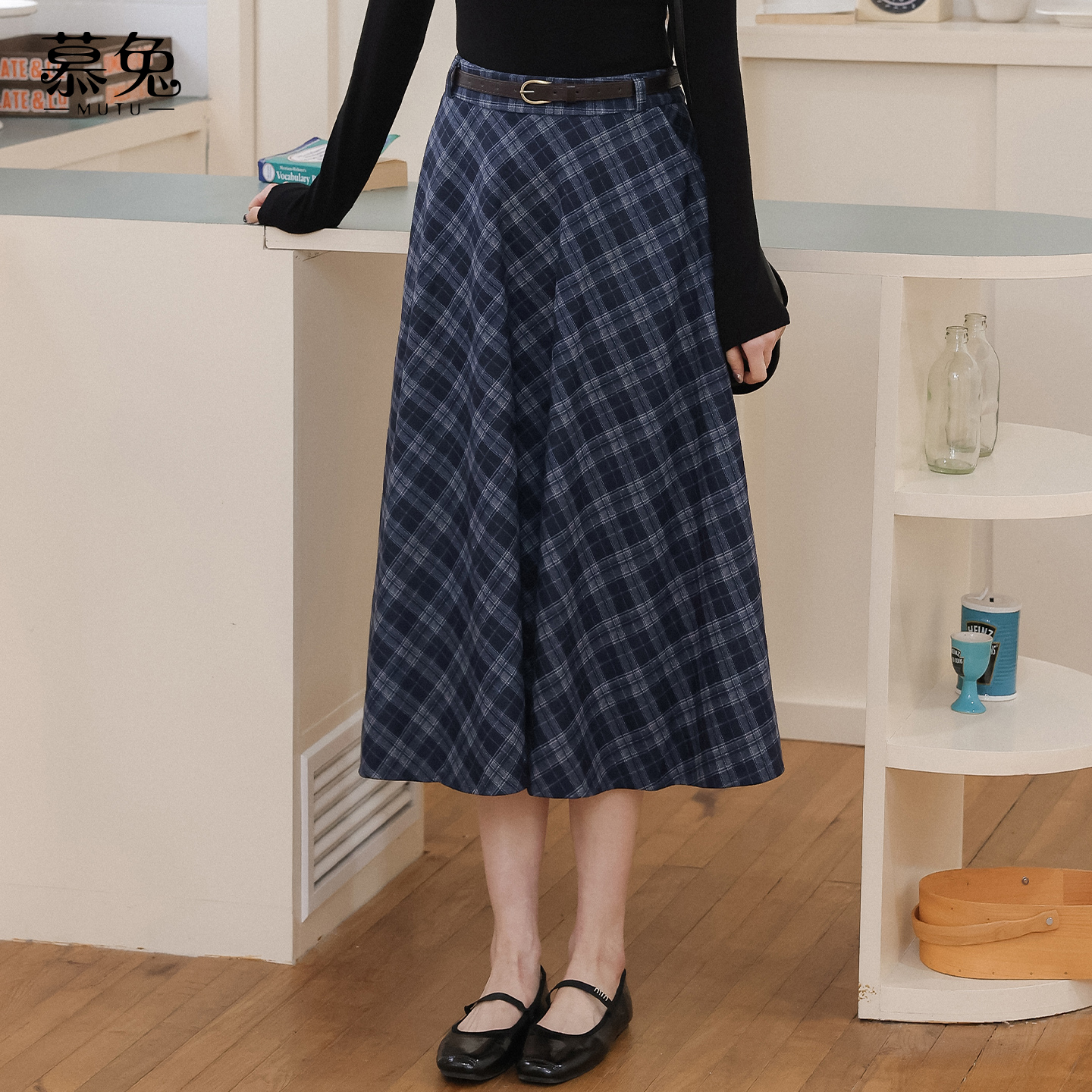 慕兔复古格纹高腰半身裙