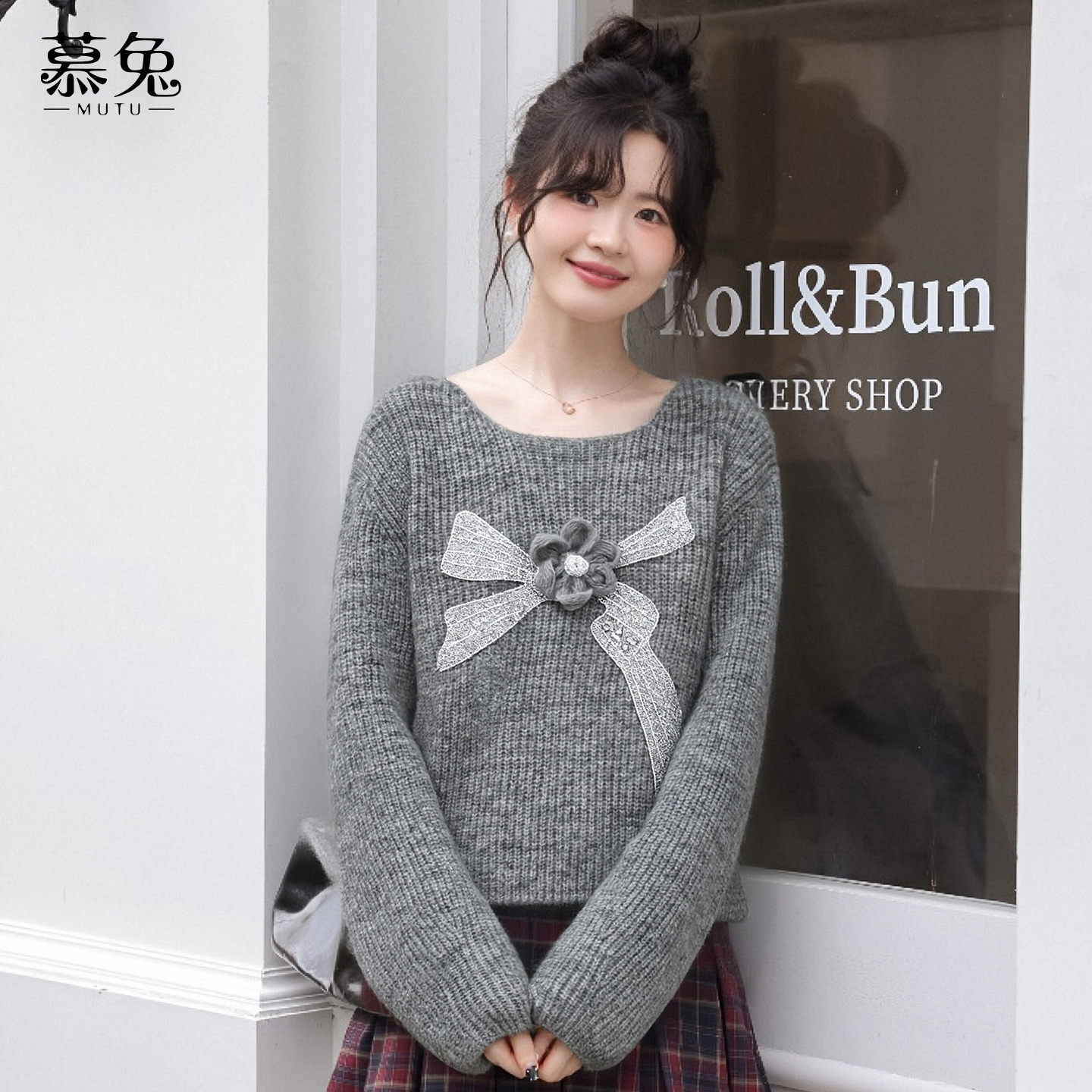 慕兔慵懒风灰色蝴蝶结毛衣