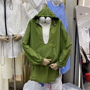 三件套女2025夏季新款大v领松弛感连帽上衣+无袖背心+半身裙套装