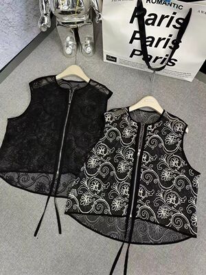 2025夏季新中式国风蕾丝镂空无袖马甲女设计感外搭坎肩马夹上衣