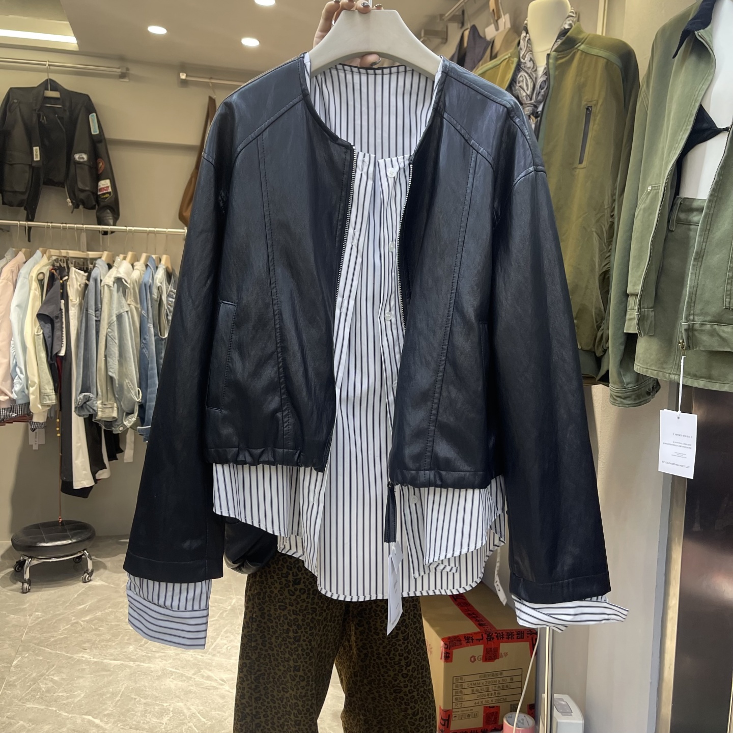 欧货2025年秋季新款圆领皮衣