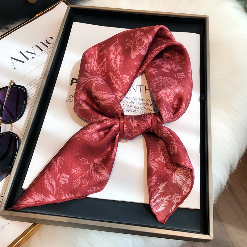 斜纹绸真丝丝巾中方巾女百搭红色