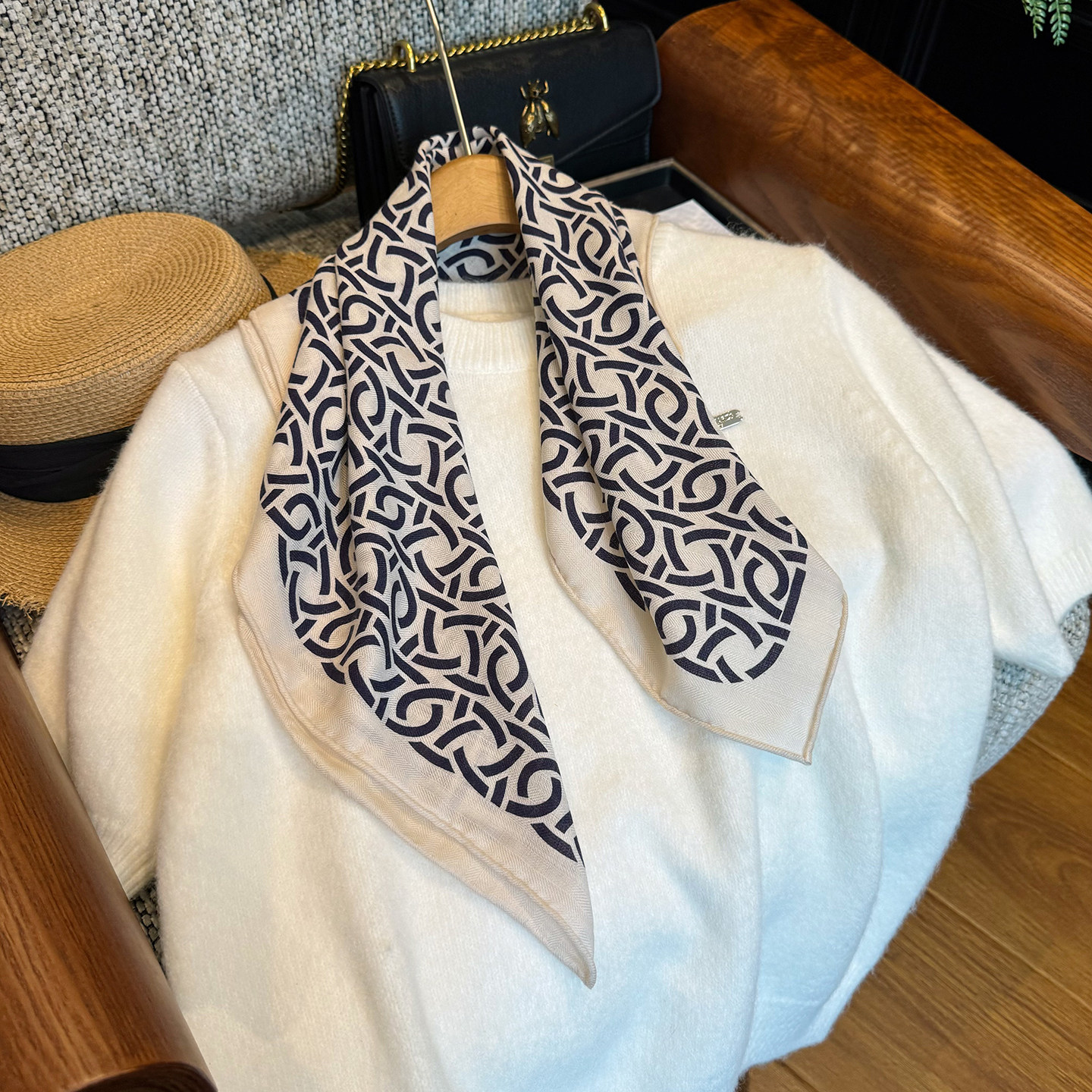 双面双色真丝丝巾女2025新款中方巾百搭桑蚕丝羊毛混纺秋冬小领巾