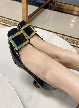 2026马蹄跟大象灰牛漆皮方头女单鞋金属方扣rv粗跟中跟ll喇叭女鞋