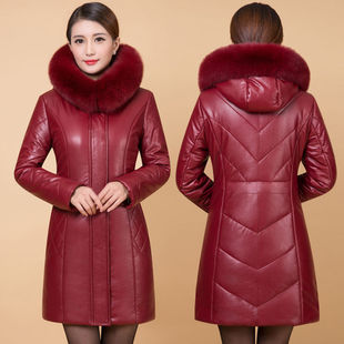保暖外套中长款 新款 加厚中年妈妈装 真皮皮衣棉服大码 中老年女冬装