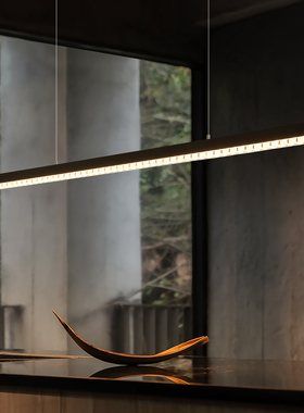 三尼 简约现代一字型饭厅吊灯意式极简高端岛台茶室可升降吊灯