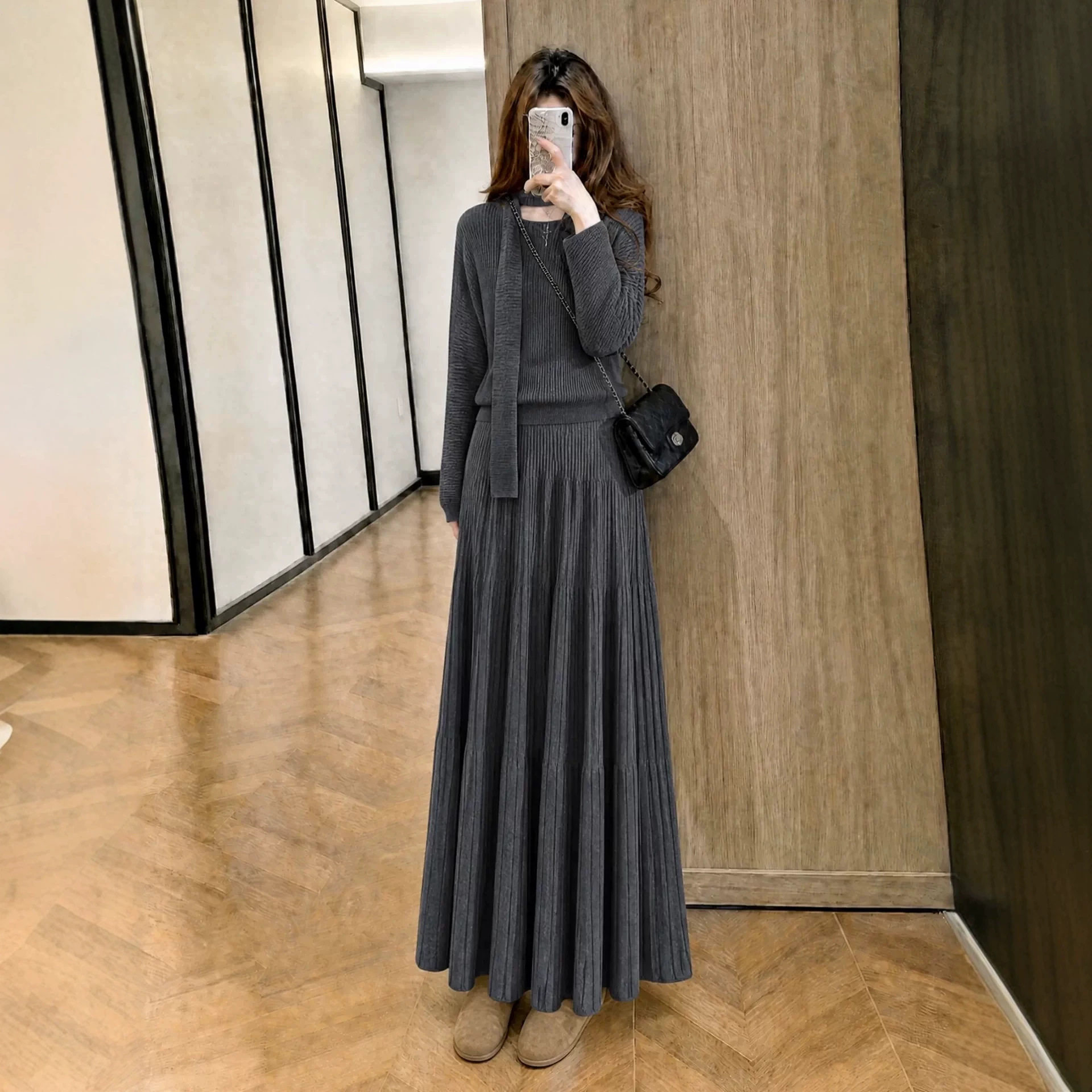 灰色秋套装女款2026新款韩系休闲减龄慵懒风毛衣半身裙围巾三件套