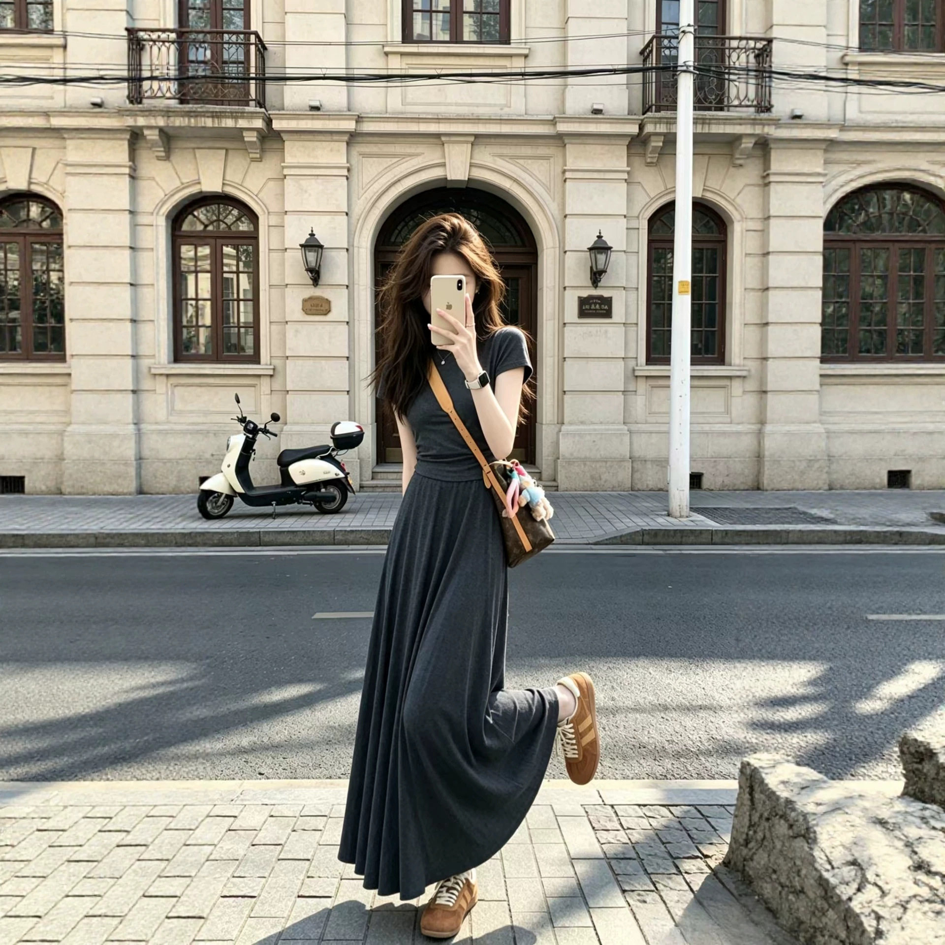 灰色休闲运动套装女夏季时尚气质松弛感巨好看短袖半身裙子两件套