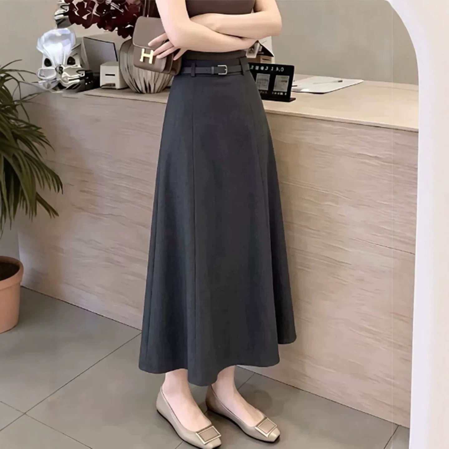 通勤风深灰色高腰半身裙女2026秋季新款松弛感休闲宽松显瘦A字裙