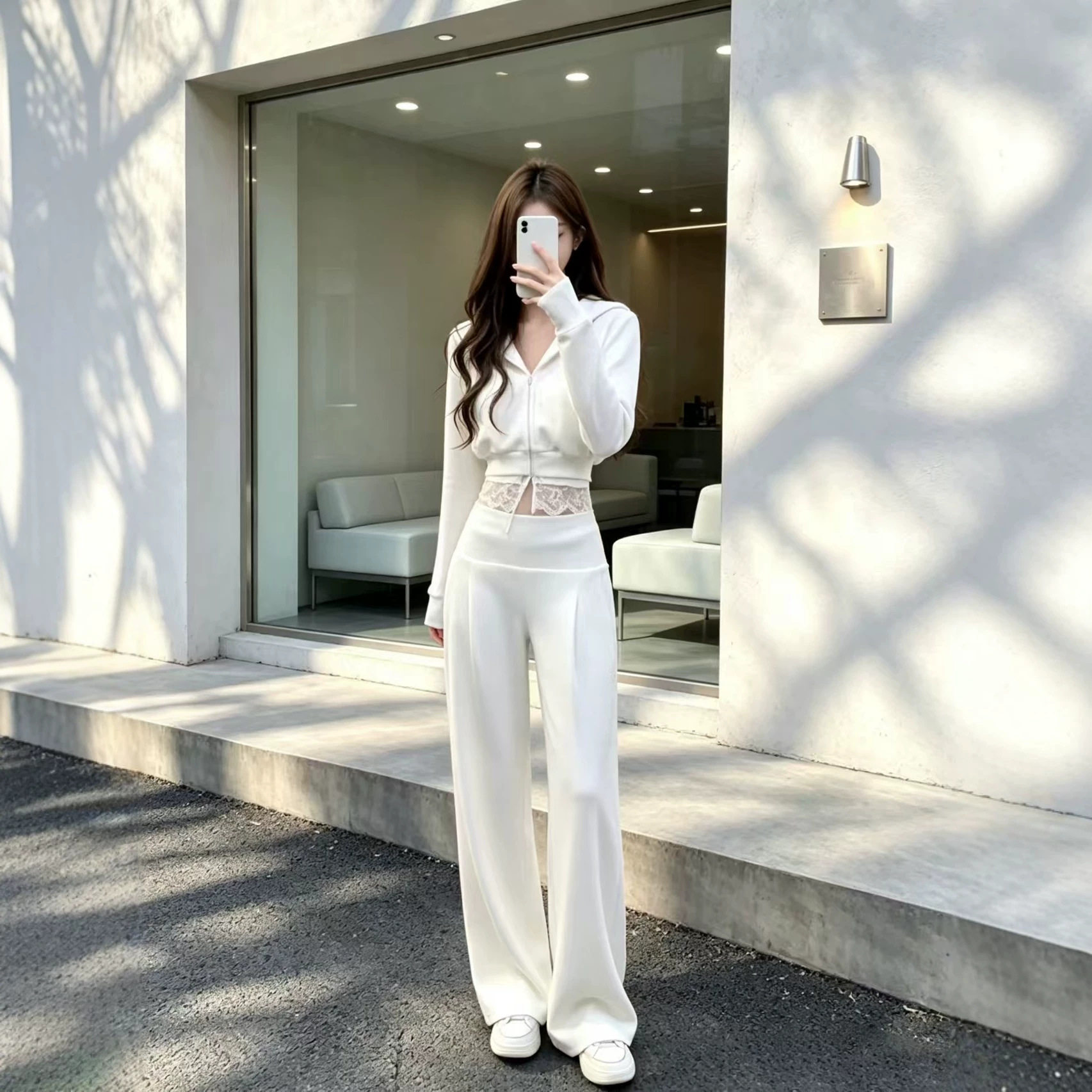 白色休闲套装女秋冬设计感连帽卫衣外套高腰直筒阔腿长裤子两件套