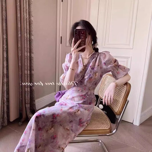 2026夏装新款法式甜美初恋旅游度假碎花长裙显瘦泡泡袖V领连衣裙