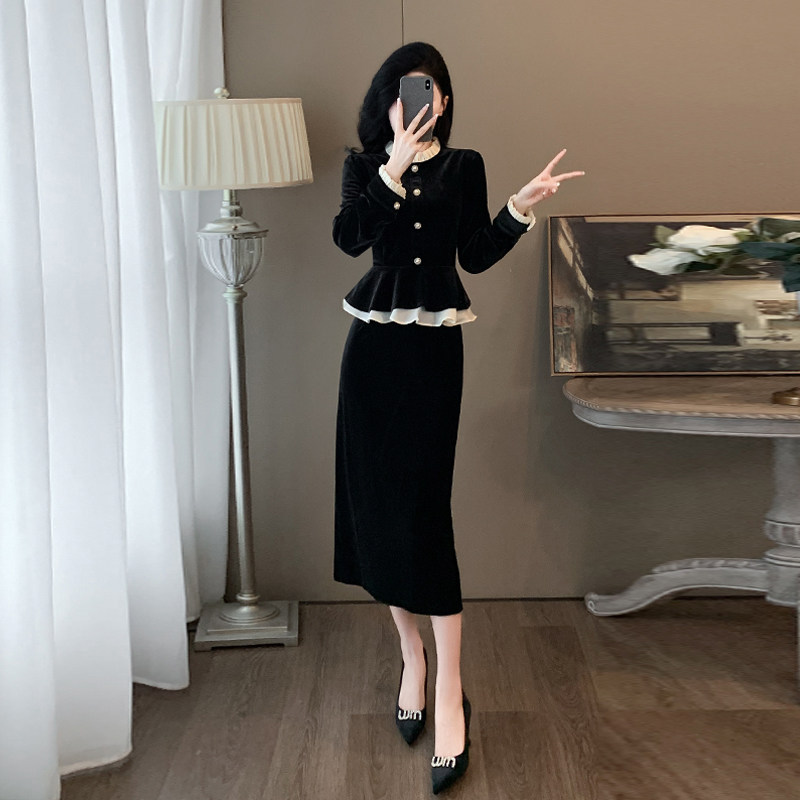早秋韩系穿搭女装2026新款显瘦减龄气质金丝绒职业半身裙两件套