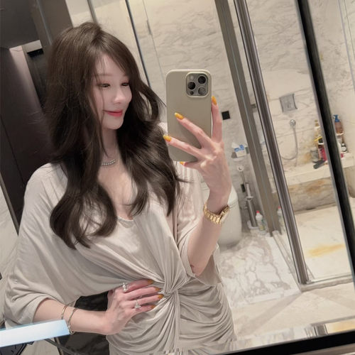大美女花三三同款灰白色舒适家居外穿气质扭花连肩袖包臀连衣裙