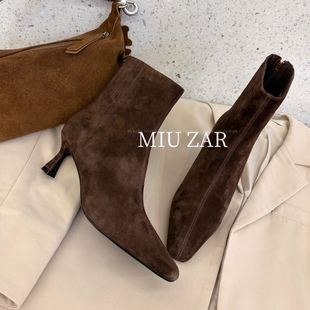 妙莎MIUZAR女鞋2025冬季新款高跟时装靴羊猄皮方头加绒保暖短靴