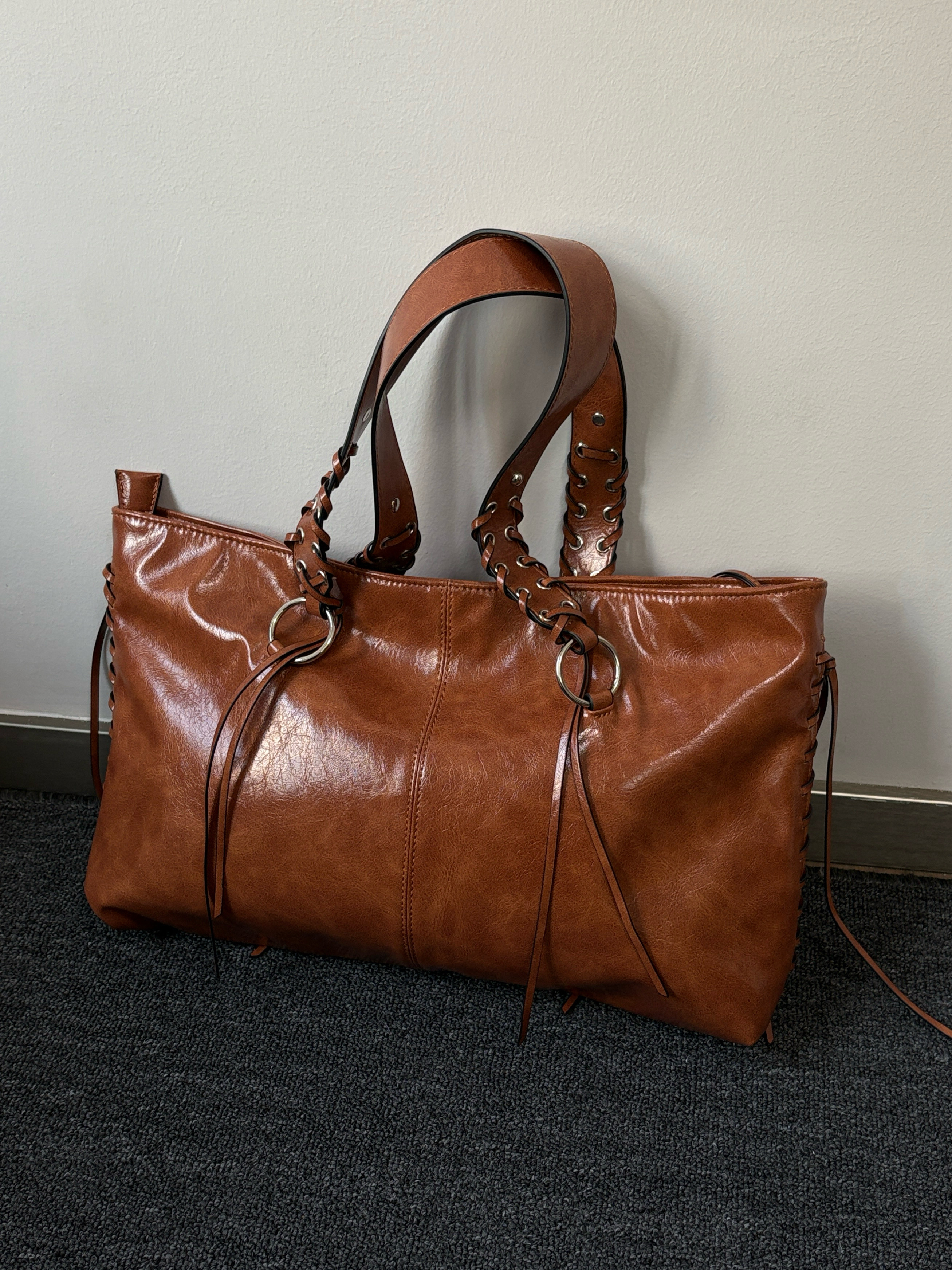 小心袖口&ldquo;钢琴家&rdquo;水洗棕油蜡褶皱皮流苏朋克男女百搭手拎单肩包