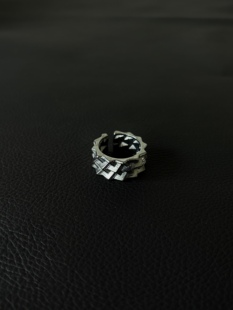 小心袖口 Vintage中古锯齿戒指复古金属活口小众暗黑男女戒指配饰