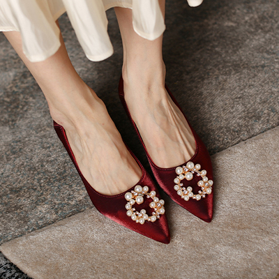 秀禾婚纱两穿婚鞋女平底孕妇新娘不累脚红色单鞋尖头浅口大码女鞋