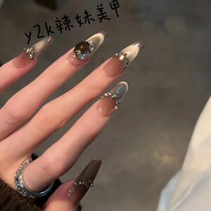 冰透乌龙茶秋冬氛围感手工美甲穿戴甲爆闪微笑猫眼鸽子蛋美甲可卸