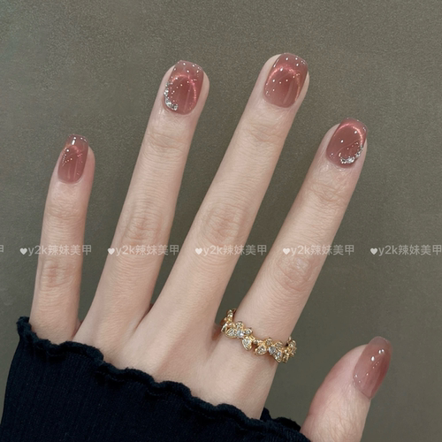 纯手工穿戴甲粉色猫眼晶石裸色秋冬碎钻爆闪高级感显白简约美甲贴
