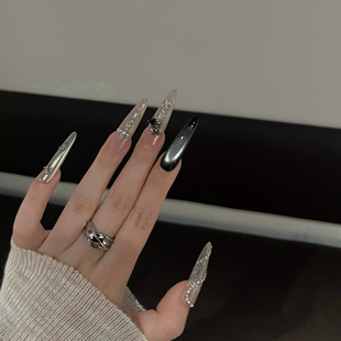 甜酷辣妹风 手工穿戴甲暗黑系克罗心爆闪猫眼碎钻美甲个性 梦绕