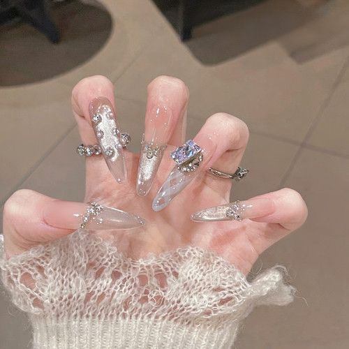 【椰奶冻】手工穿戴甲清冷感爆闪水光猫眼温柔碎钻高级感美甲贴片