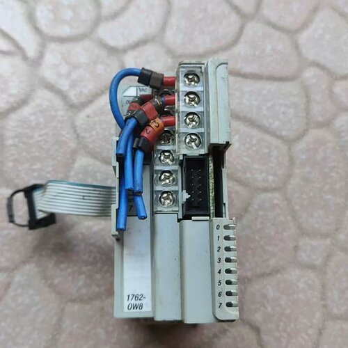 议价ABPLC控制器模块1762-OW8 0W8罗克韦尔控制