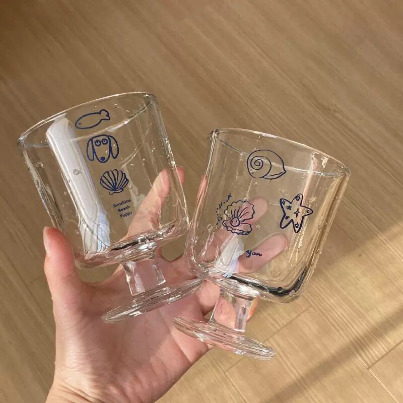 小众中古简约蓝色线条插画贝壳小狗玻璃高脚杯甜品冰淇淋酸奶杯
