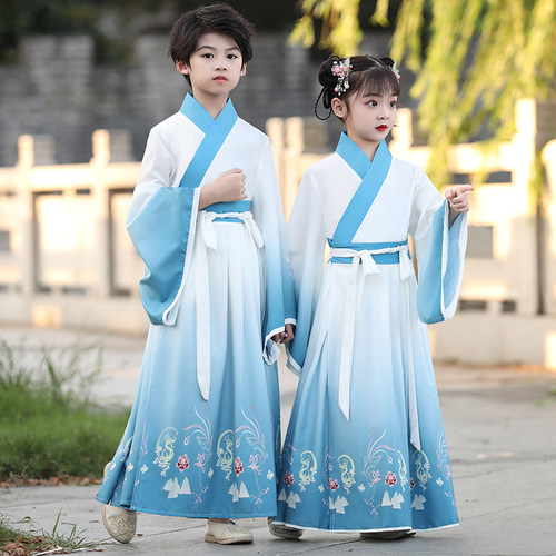男童诗歌朗诵汉服中国风