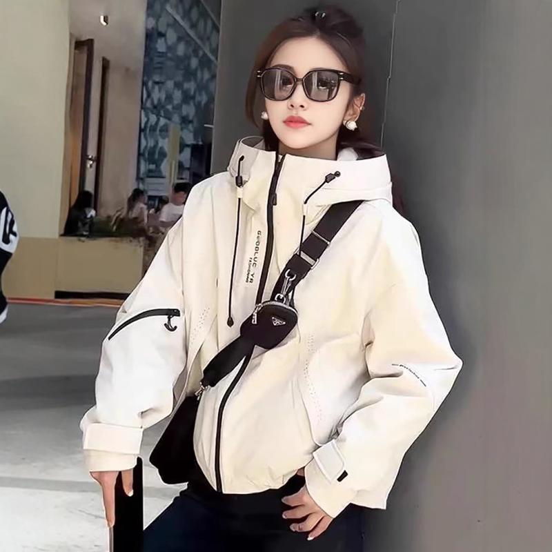 连帽冲锋衣外套女2025春秋新款韩版休闲棒球服爆款小个子夹克上衣