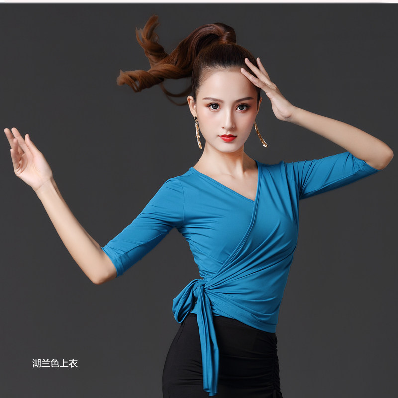 新款拉丁舞服女成年中袖专业舞蹈套装摩登恰恰性感专业练功服短裙