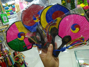 韩国进口小号彩色扇子迷你小扇子颜色多款校园活动小饰品出国带回