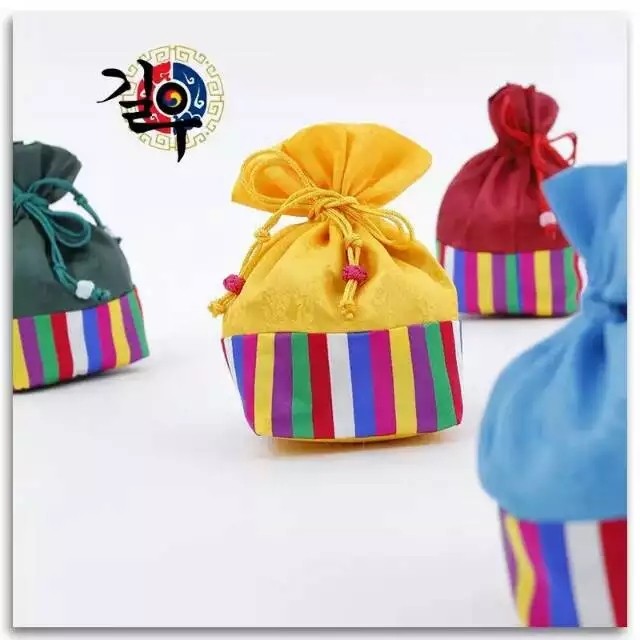 朝鲜族糖袋彩条拼接福袋延边旅游纪念礼品