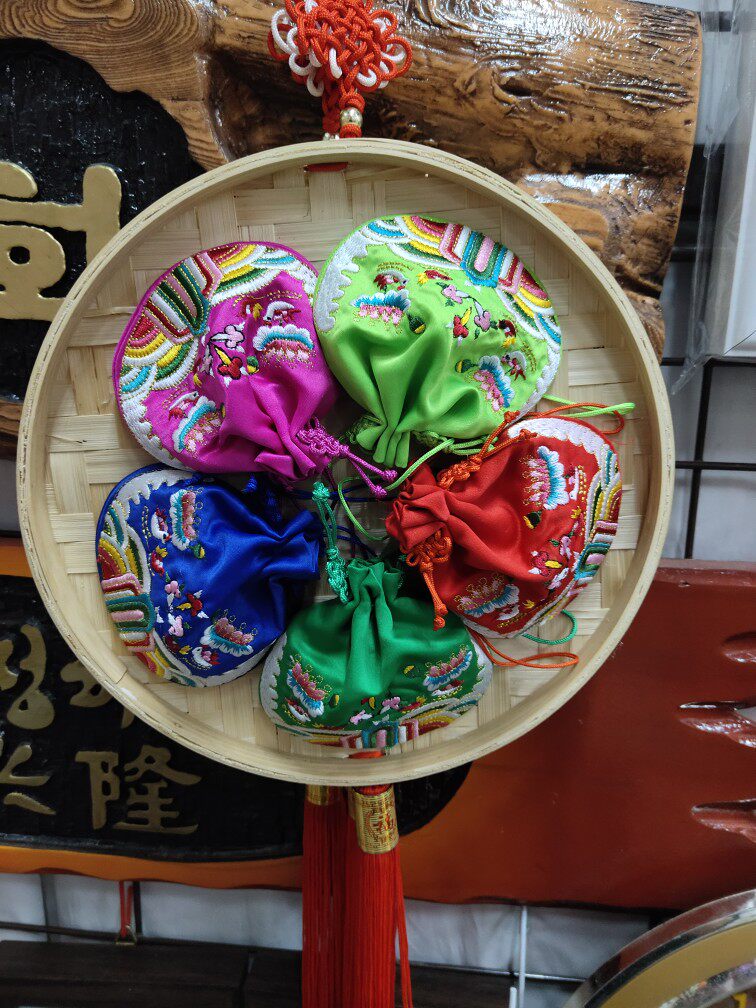 朝鲜族刺绣福袋簸箕挂饰手工艺品韩式饭店餐厅墙面装饰五福袋